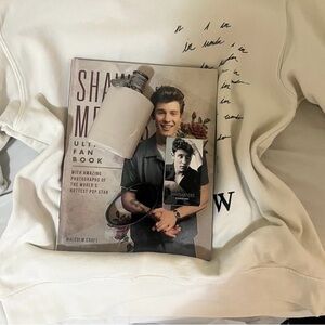 Shawn Mendes Nostalgia Illuminate To Wonder 🖤